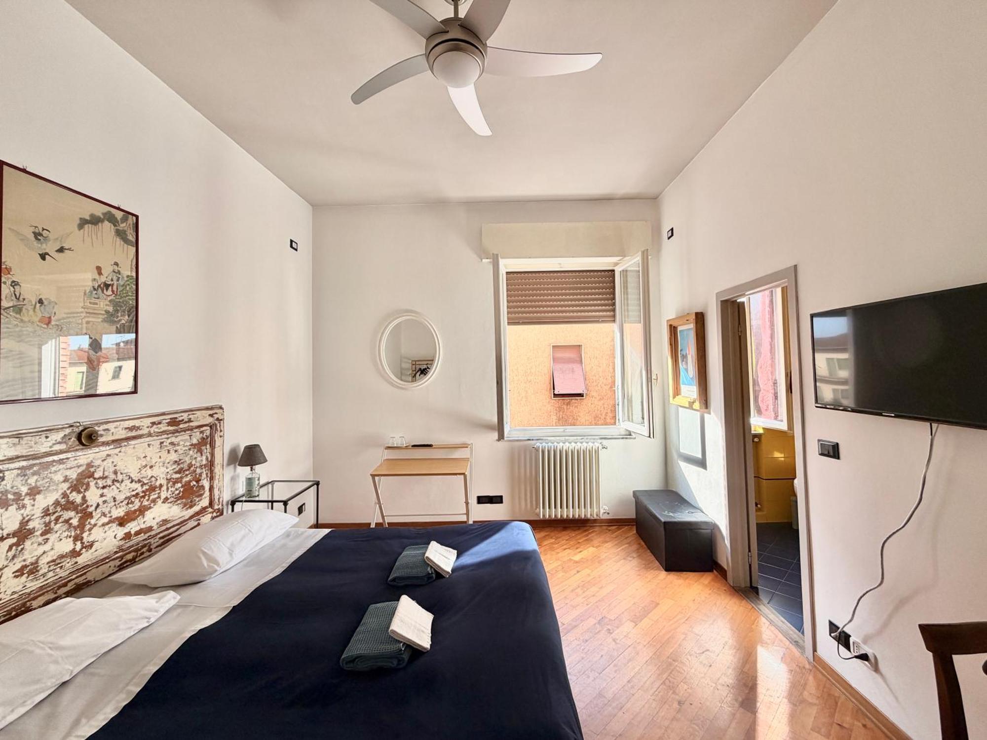Double Room Private Bathroom