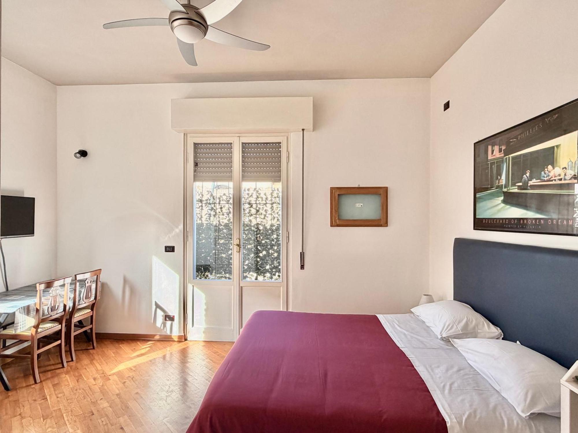 Double or Twin Room Kitchenette