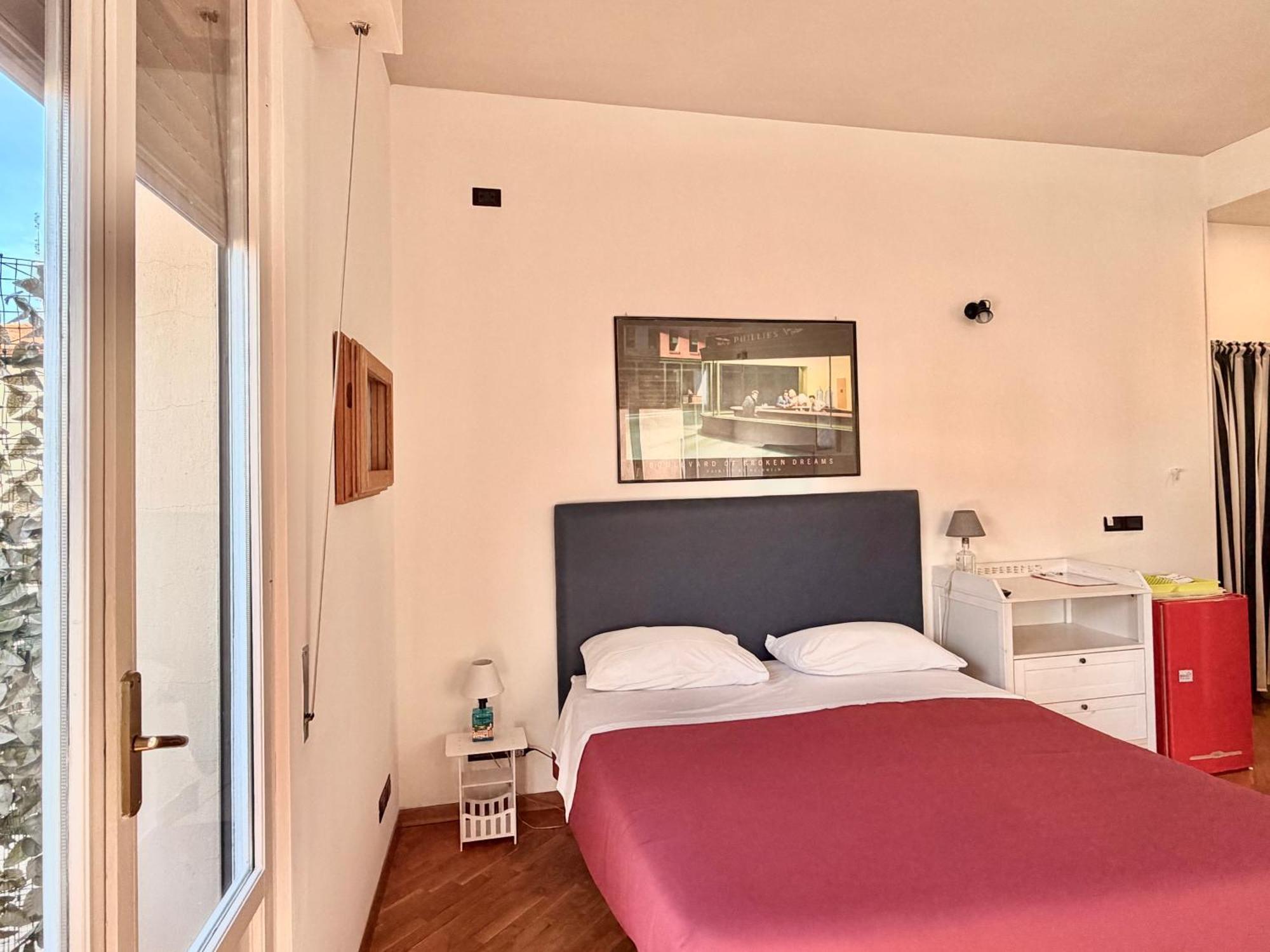 Double or Twin Room Kitchenette