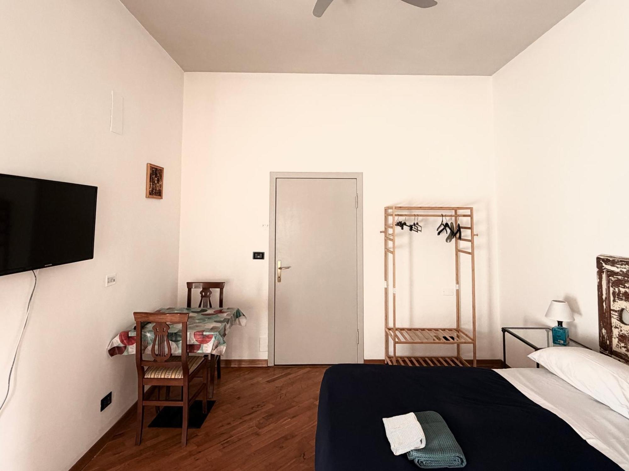 Double Room Private Bathroom