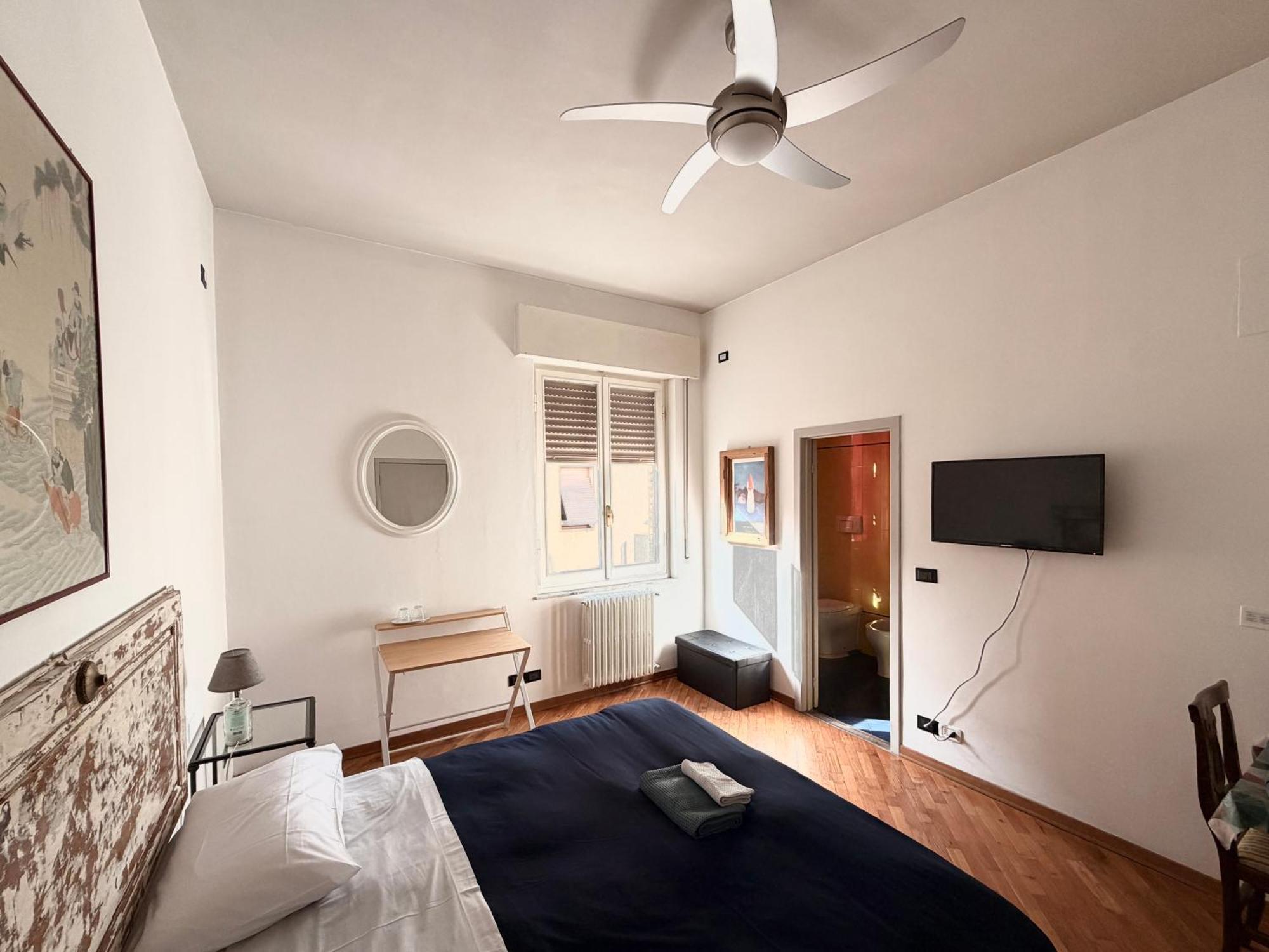 Double Room Private Bathroom